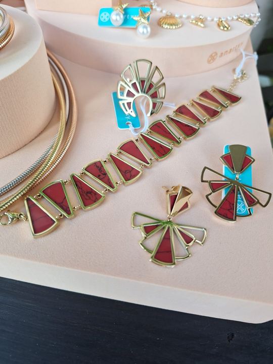 Joyas en turquesa y rojo en Adornalia