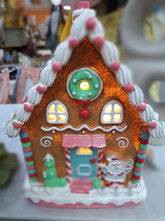 Casa de jengibre de Navidad en Adornalia